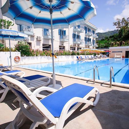 Hotel Tourist Чефалу Экстерьер фото