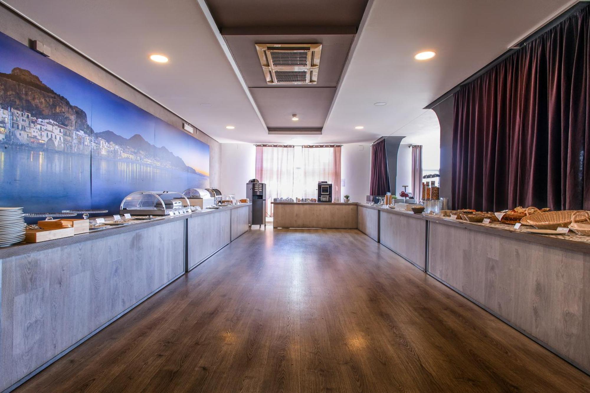 Hotel Tourist Чефалу Экстерьер фото