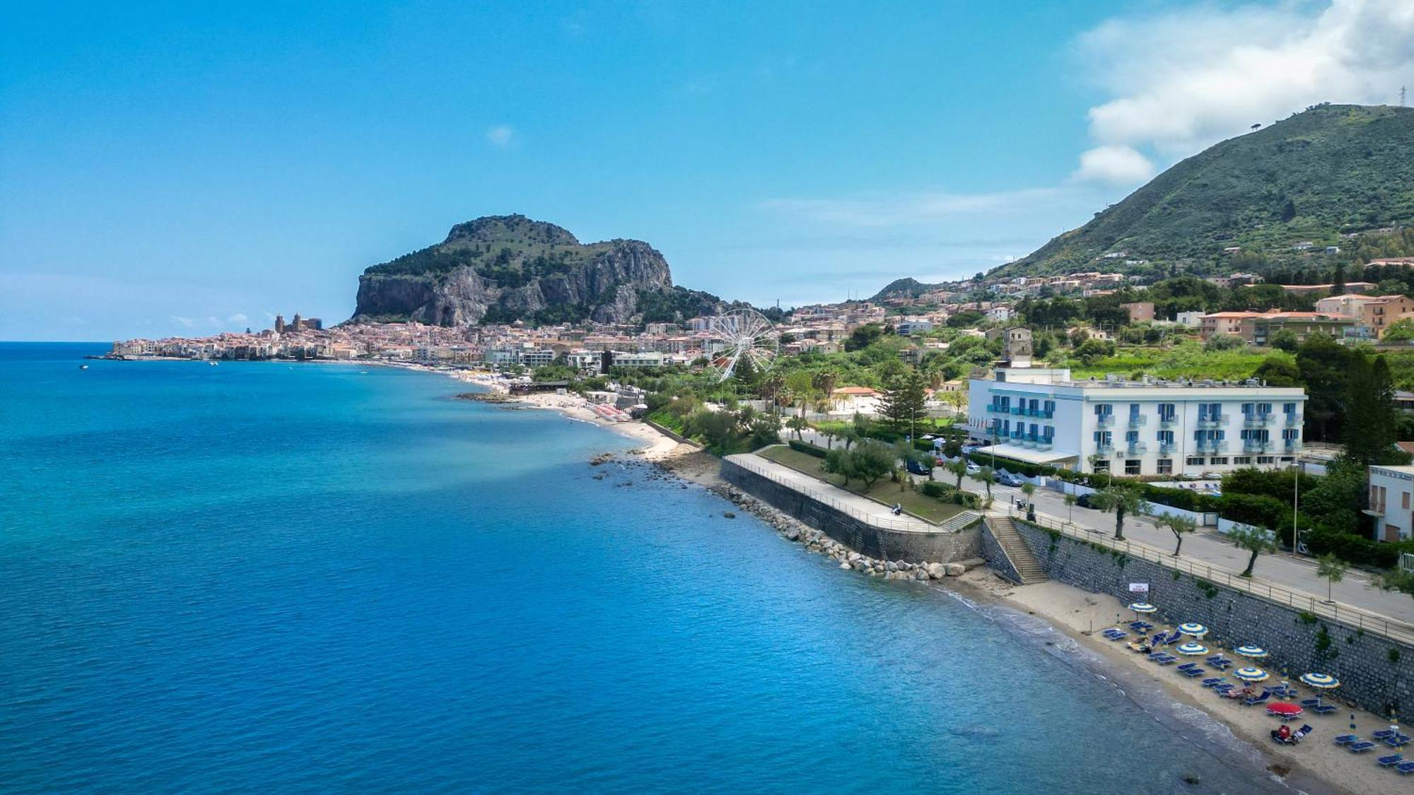 Hotel Tourist Чефалу Экстерьер фото
